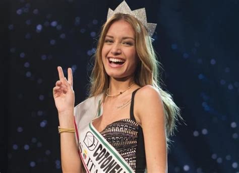 Miss italia giulia arena vince il titolo di miss italia 2013. Miss Italia 2013 | Pageant girls, Tank top fashion, Beauty ...