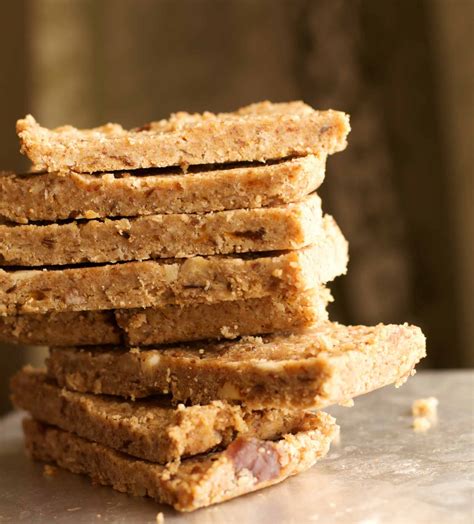 Healthy Oats And Nuts Energy Bar Recipe By Archanas Kitchen