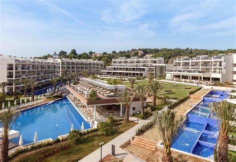 Zafiro Palace Palmanova in Palma Nova, Majorca | loveholidays