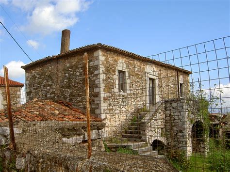 Συμπλήρωσε τη φόρμα και δες σε 1' πόσα μπορείς να εξοικονομήσεις από την ασφάλιση του αυτοκινήτου σου συγκρίνοντας την αγορά. ΓΙΑΝΝΗΣ Δ.ΛΥΡΑΣ: ΑΡΧΙΤΕΚΤΟΝΙΚΗ ΚΛΗΡΟΝΟΜΙΑ .ΣΚΑΛΕΣ ΔΙΑΦΟΡΩΝ ...