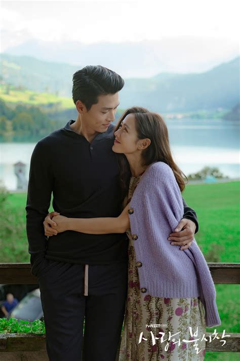 Les Stars De Crash Landing On You Hyun Bin Et Son Ye Jin Confirment