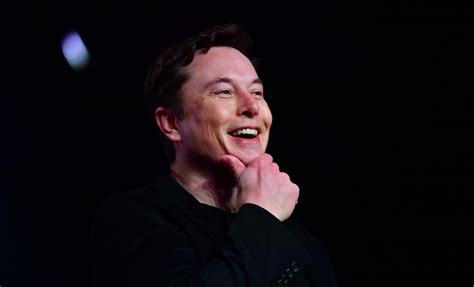 This is even faster when you remember that tesla was on the verge of elon musk will therefore continue to see his theoretical wealth increase sharply. Elon Musk Passes Jeff Bezos As Richest Person By A Measly ...