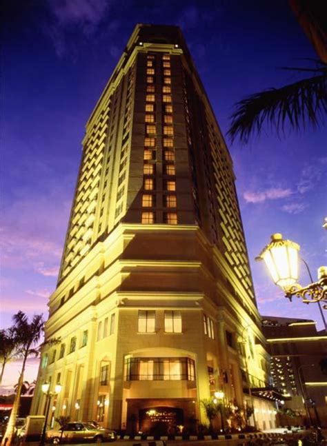 This modern chic hotel offers 250 rooms. Ritz Carlton Hotel Kuala Lumpur ~ Asian Vacation Travels ...