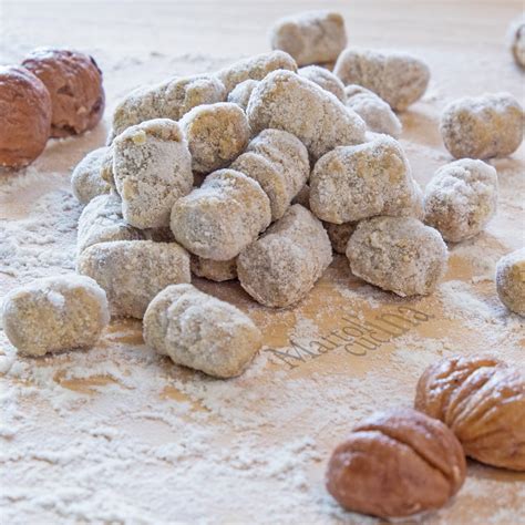 748 likes · 1 talking about this. Gnocchi di castagne facilissimi | Martolina in cucina