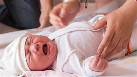 Yenidoğan Bebeklerde Gaz Problemi Ve çözümleri Anne Baba