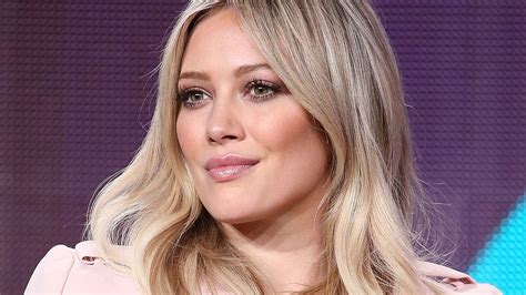 Hilary And Haylie Duff Pose In Bikinis Together See The Pics From