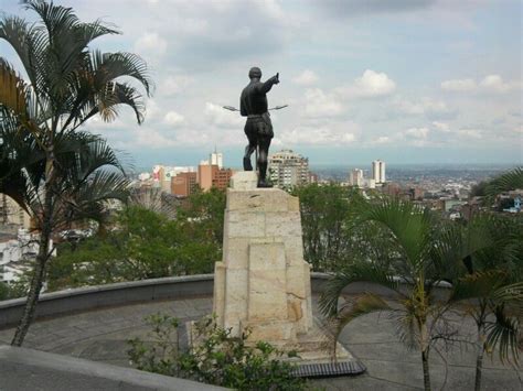 Un grupo de indígenas de la etnia misak derribó la estatua del conquistador sebastián de belalcázar, ¿quien era este personaje? ESTATUA DE SEBASTIAN DE BELALCÁZAR, FUNDADOR DE SANTIAGO DE CALI. | Colombia, Cali colombia ...