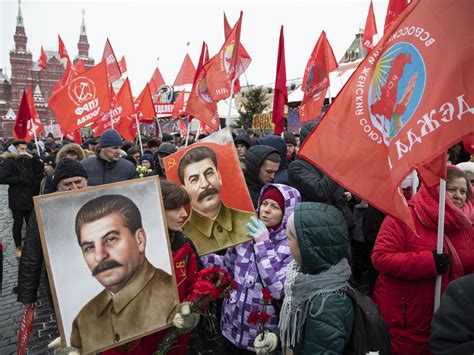 Amid Quiet Rehabilitation Of Stalin Some Russians Honor The Memory