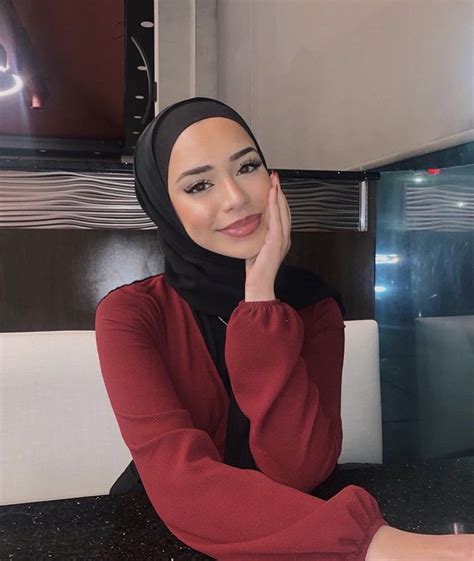 pin by tia on modesty 🤍 style hijab simple hijabi fashion casual batul bazzi outfits