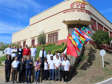Brothers in action is a page where the divine word missionaries (brothers) will share about who they are and spread the word of god through. Reunión internacional de las editoriales del Verbo Divino ...