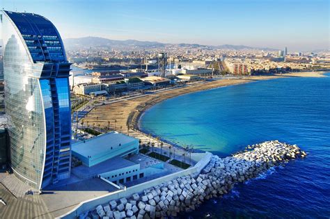Берега страны на юге и на востоке омывает средиземное море, на. 10 отелей Испании с лучшими видами на море. Испания по ...