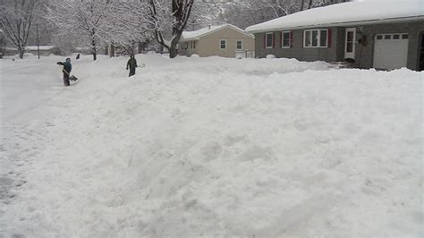 This Weeks Storm Drops Foot Of Snow On Northwest Suburbs Youtube