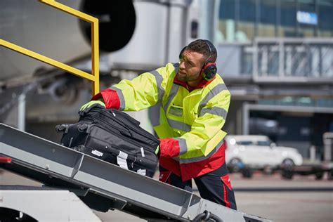 The Real Reasons Why Your Baggage Doesnt Always Make Your Flight