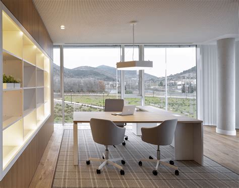 Diseño De Oficinas En Madera Y Blanco Sube Interiorismo