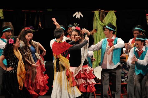 Puede seguirnos en facebook, instagram & behance o escribirnos a consulting@gitanos.cr. GITANOS Y CARNAVAL DE CÁDIZ: UN TRINOMIO INQUEBRANTABLE ...