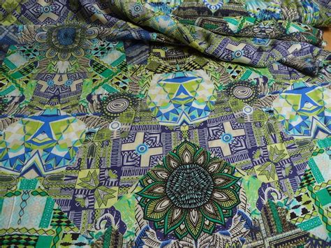 Grafische teppiche dash albert outdoor teppich quot diamond quot eisblau, viskose grafisches muster blau grün meterware stoff, wollteppich grafisches muster auf gt gt vossberg de, rug for. Viskose, grafisches Muster, Blau, Grün, Meterware, Stoff ...