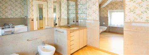 Badezimmer tapete mit viel liebe zum detail ausgezeichnete qualität und langlebigkeit brillanter direktdruck made in germany seit 2006 0 € versand. Tapeten im Badezimmer - Wasserfest und Kreativ - Der ...