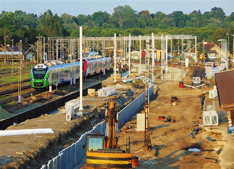 Mają się zakończyć prace modernizacyjne dotyczące stacji rzeszów główny. Rozkopany Rzeszów Główny - WRP - World Rail Photo