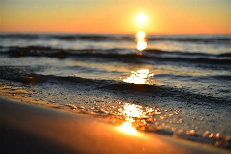Hintergrundbilder Sonnenlicht Sonnenuntergang Meer Ufer Sand