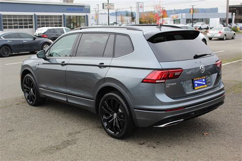 Starting around $25,500, it comes with a sleek european exterior also trunk has to be manually opened. New 2021 Volkswagen Tiguan 2.0T SE R-Line Black 4Motion 4D Sport Utility in Auburn #M10130 ...