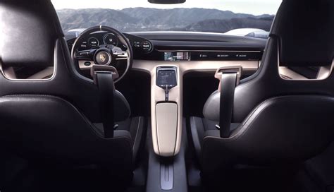 Stöbern sie in der großen auswahl von thalia Tesla schnappt sich Elektroauto-Designer von Porsche