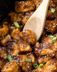 So easy and so good. Slow Cooker General Tso's Chicken - Chef Savvy