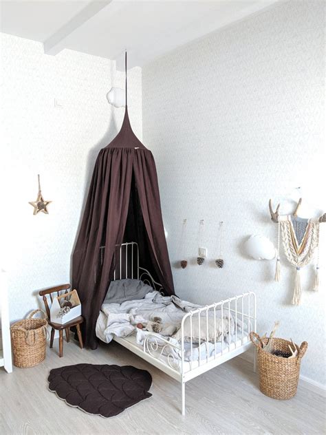 These beds are uniquely constructed with a metal frame where you can add up some decorative curtains. Bed hanging canopy, natural linen, 13 colors available ...