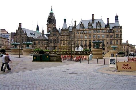 Sheffield Town Hall © P L Chadwick Geograph Britain And Ireland