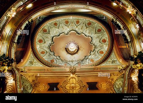 Apollo Theatre Interior London Hi Res Stock Photography And Images Alamy