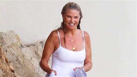 Christie Brinkleys Best Swimsuit Pics Bikinis And One Pieces And More