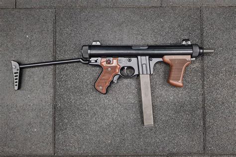 Beretta Model 12 Submachine Gun