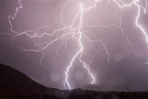 무료 이미지 하늘 날씨 폭풍 전기 번개 우뢰 볼트 뇌우 스트라이크 현상 3957x2638