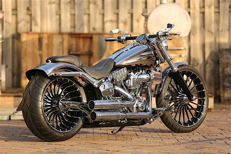 Harley Davidson Breakout Custom De Autos Gallerie