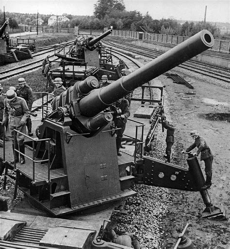 World War Ii History German Artillery 150 Mm Rail Guns Getting Ready