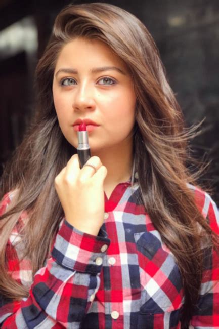 Aditi Bhatia Hottest Pictures In Shorts Full Hd Photos Images