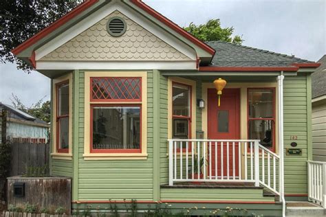 This victorian tiny home fits comfortably in a backyard or on its own lot. 9 surprisingly beautiful tiny homes you can buy right now ...