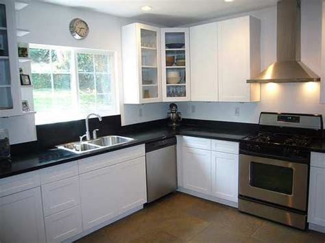 It is the opposite of the modern kitchen cabinet style which is sleek and the rustic log cabin kitchen design is known for knotty kitchen cabinets. Online Showroom | Kitchen layout interior, Modern l shaped ...