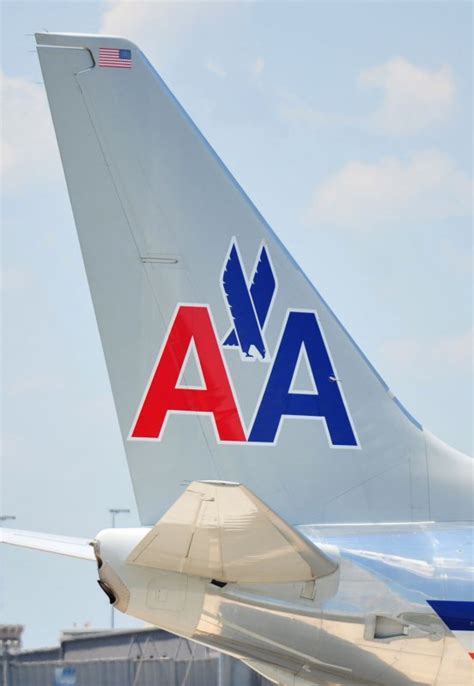 American Airlines Flight Attendants Demand New Uniform Recall Radio Metta