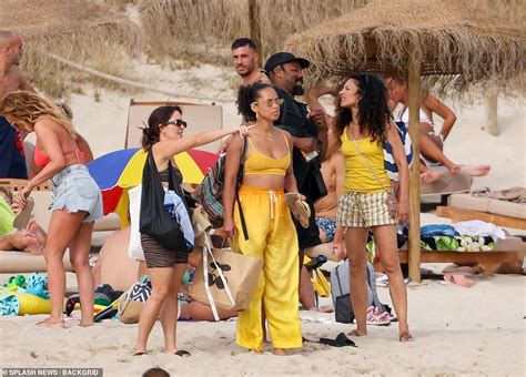 Alicia Keys Shows Off Her Fit Summer Body In A Bikini While Vacationing