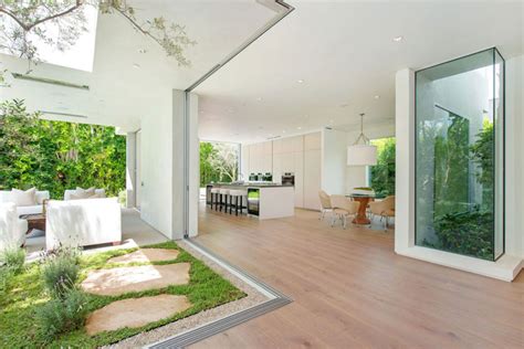 Vegetation Offering Privacy In Contemporary Modern