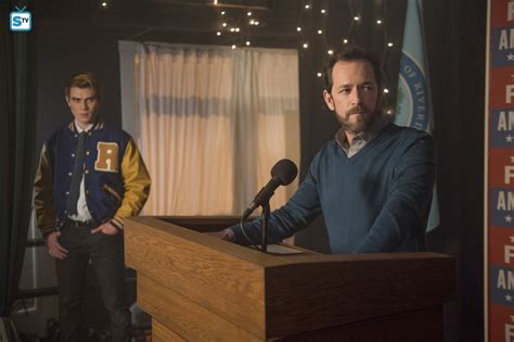 A description of tropes appearing in doubt. 2x20 │"Shadow of a Doubt" │Promo Photos - Riverdale (2017 ...
