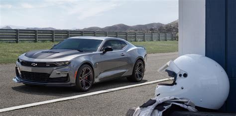 The 2022 Chevrolet Camaro 1le Now Has Just 1 Engine Option
