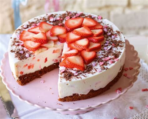 [Schnell & einfach] Erdbeer-Quark-Torte mit Schokoboden | LIDL Kochen