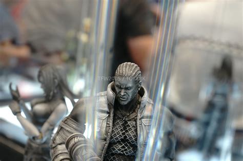 Nycc 2014 Video Game And Predator Play Arts Kai Figures The Toyark