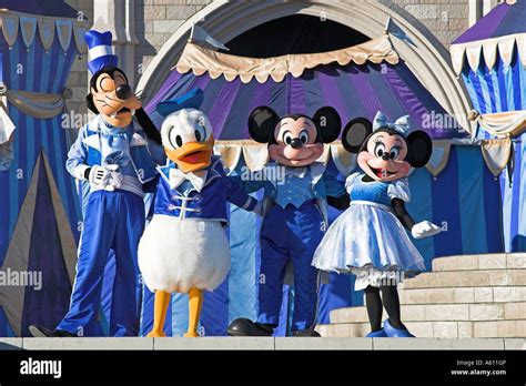 Mickey And Minnie Mouse On Stage With Goofy And Donald Duck Magic