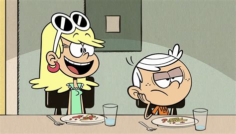Image S2e03b Leni Laughing Lincoln Tiredpng The Loud House