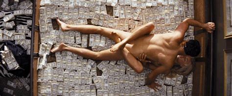 Margot Robbie Desnuda En The Wolf Of Wall Street