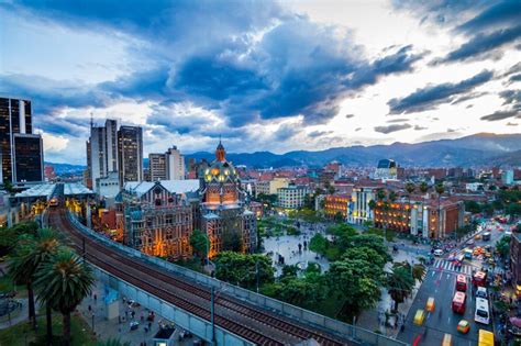 En Medellín Evalúan Curva Epidemiológica Tras Incremento De Contagios