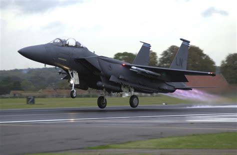 In fact, the two planes will likely work. F15E - JapaneseClass.jp