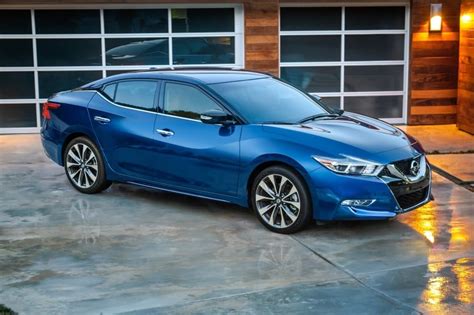 2018 Nissan Maxima Review And Ratings Edmunds